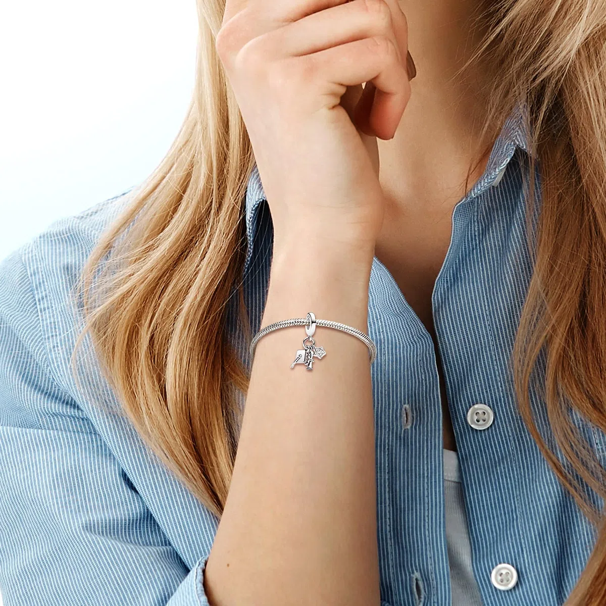 2025 Graduation Cuore Charms Compatibile con Bracciali e Collane Europei, Stagione di Laurea Per le Donne