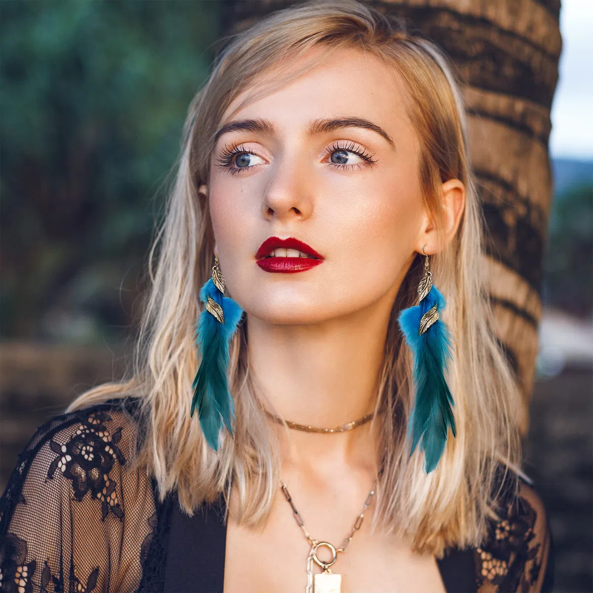LOLIAS 4 Pezzi Copricapo Boho Indiano Set Collana Pelle Orecchini Piume per Donna Braccialetto Fatto Mano Vintage Hippie Tribale Festa Tema Carnevale Gioielli