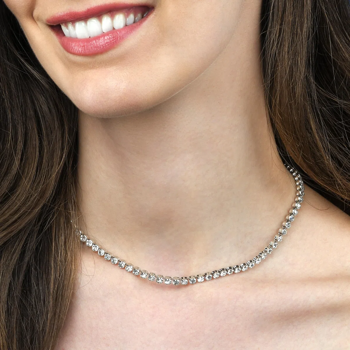 ZAVANA Collana da Tennis per Donna e Ragazza - Splendida Color Oro o Argento Con Pietre Bianche Scintillanti - Bigiotteria Con Confezione Regalo