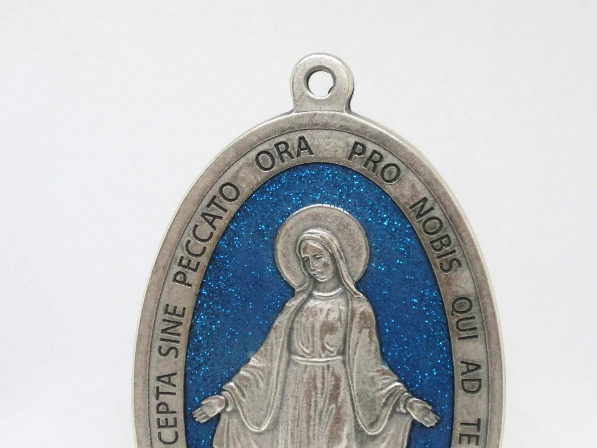GTBITALY 60.879.31 GLILATSU MEDAGLIA Madre Maria MIRACOLOSA con Base E Scritta in Latino Argento con Brillantini Glitter Blu 11,5 CM
