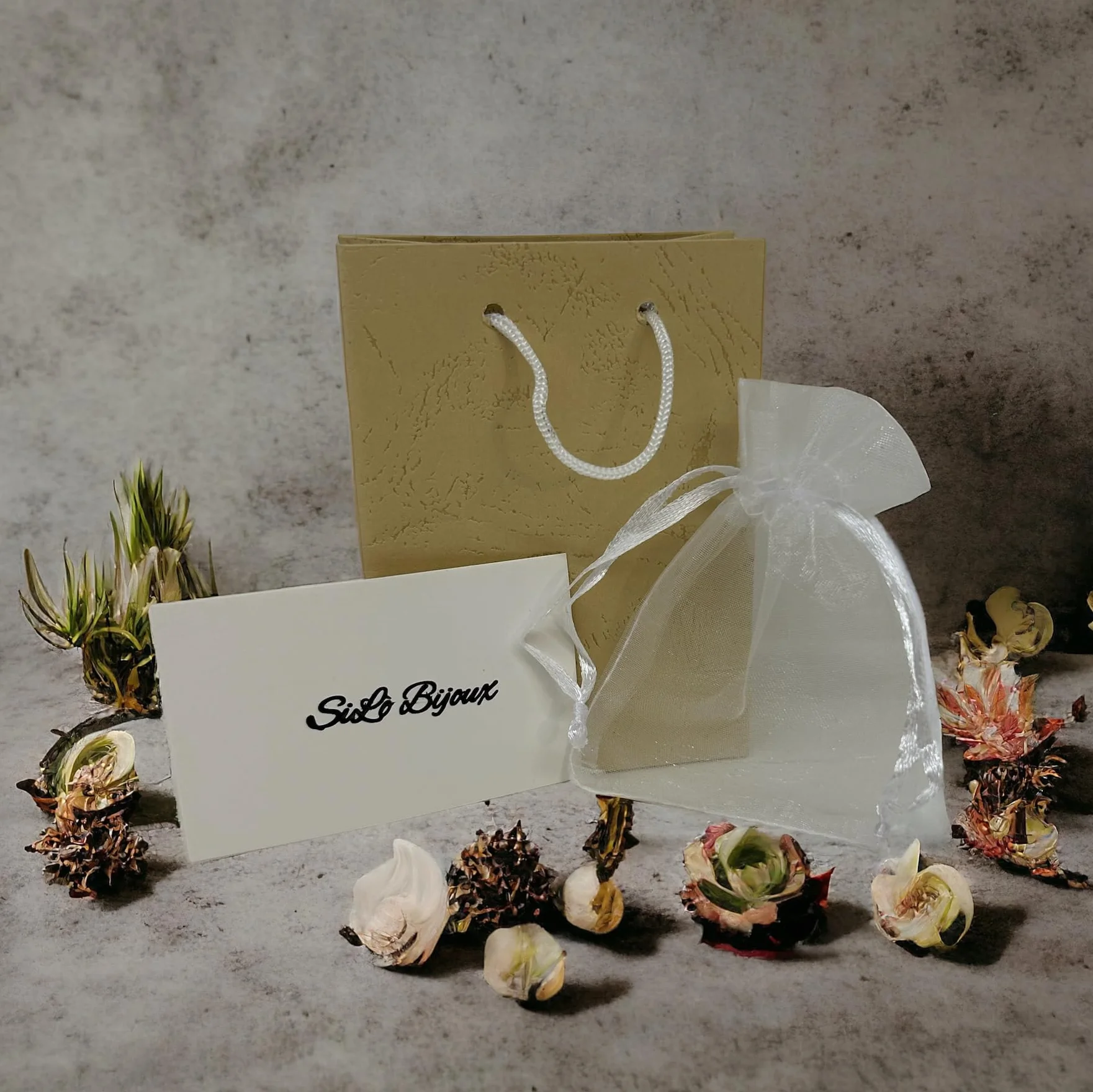 Collana Donna Uomo catena intrecciato in acciaio inox 316L robusto multistrato anallergico non cambia colore, per ragazza alla moda Novità. Confezione regalo